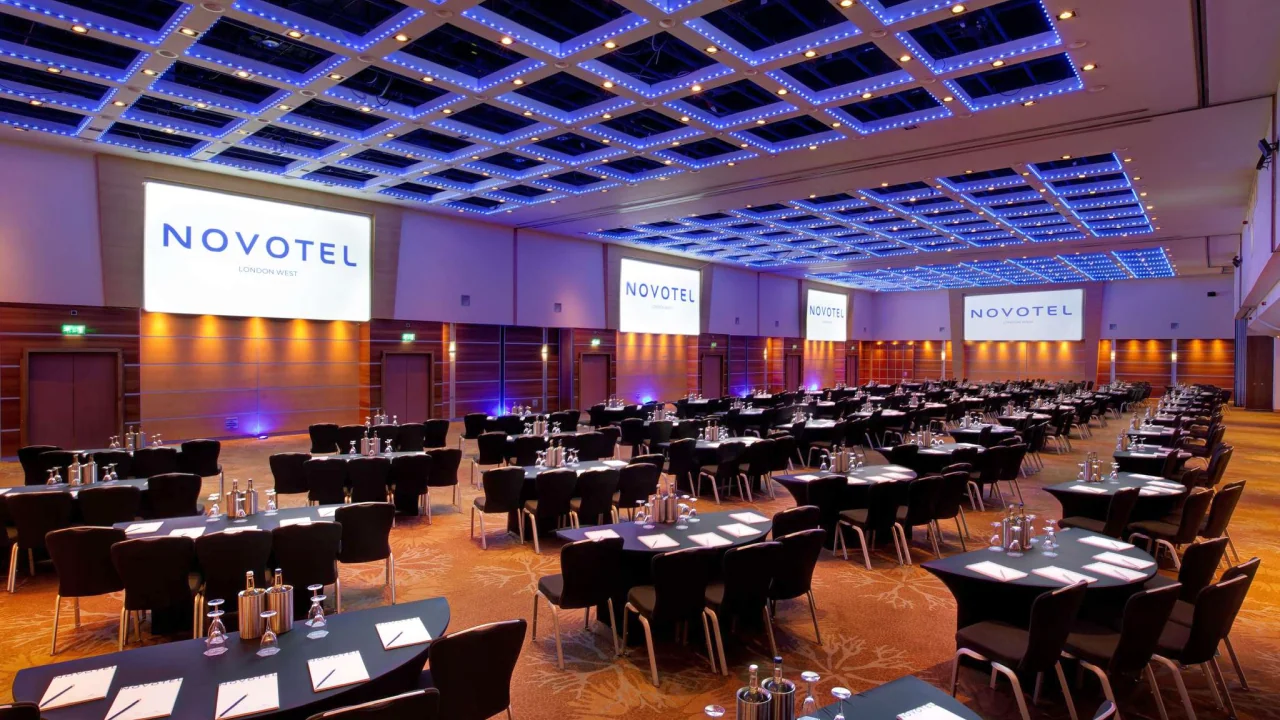 Novotel London West